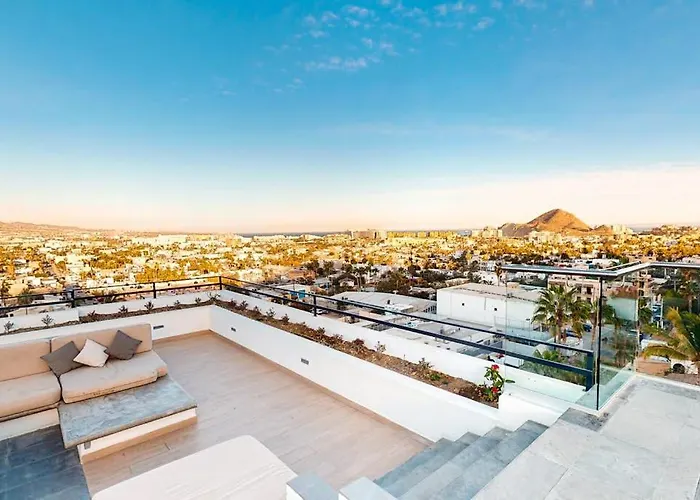Cozy Downtown With Rooftop Pool & Arch/ocean Views