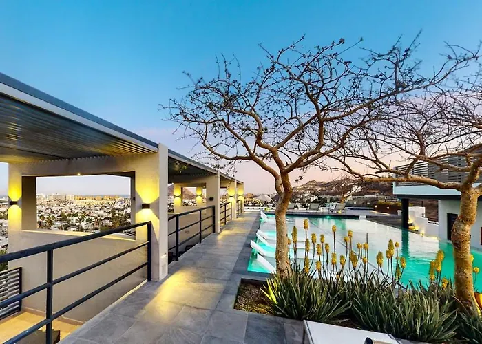 Cozy Downtown With Rooftop Pool & Arch/ocean Views Holiday home